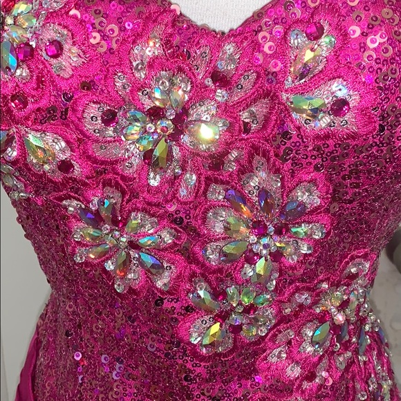 Pink floral Tony Bowls Gown - Picture 3 of 6